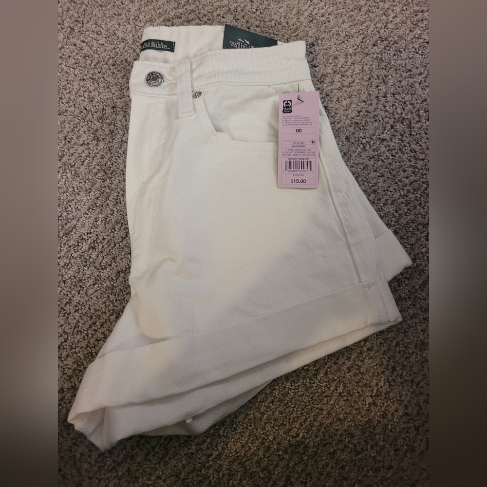Size 00 Brand New with tags Women's Wild Fable Shoets